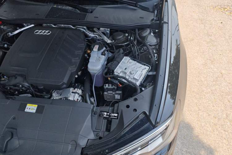 Used Audi A6L 2026 45 TFSI quattro Prestige Dynamic Edition Engine Bay Left