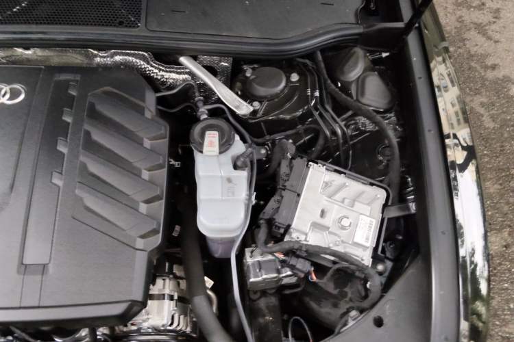 Used Audi A6L 2026 45 TFSI quattro Prestige Dynamic Edition Engine Bay Left