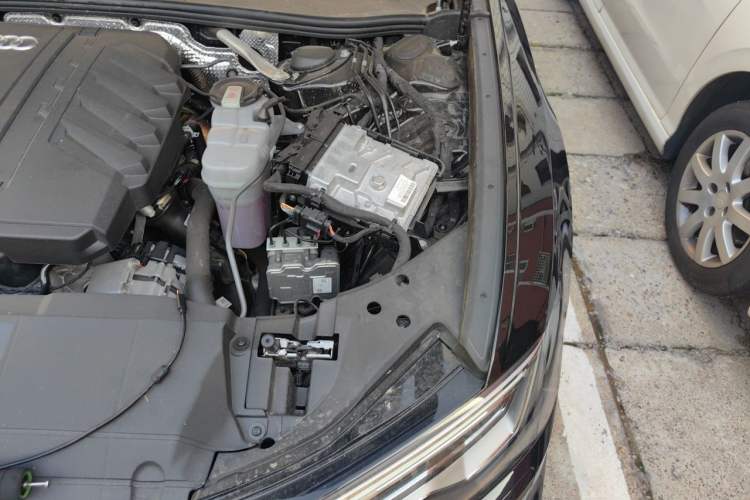 Used Audi A6L 2026 45 TFSI Prestige Dynamic Edition Engine Bay Left