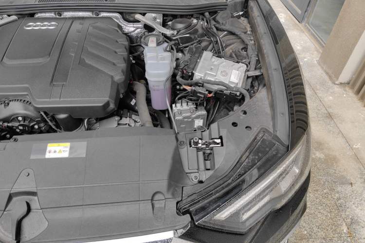 Used Audi A6L 2026 45 TFSI Prestige Dynamic Edition Engine Bay Left