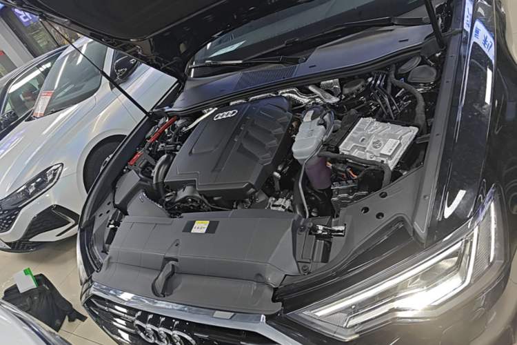 Used Audi A6L 2026 45 TFSI Prestige Dynamic Edition Engine Bay
