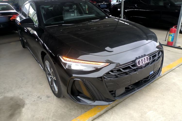 Used Audi A6L 2026 Model 2.0T Premium Elegant Edition Front Right 45 Deg