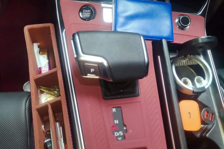 Used Audi A6L 2026 55 TFSI quattro Prestige Dynamic Edition Gear Lever
