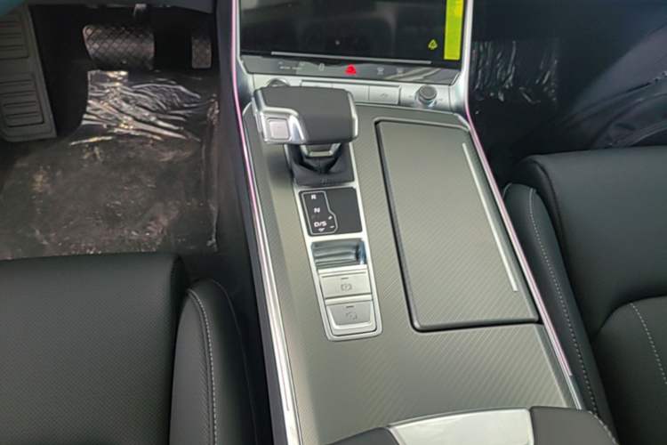 Used Audi A6L 2026 45 TFSI Prestige Dynamic Edition Gear Lever