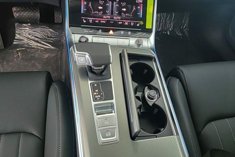 Used Audi A6L 2026 45 TFSI Prestige Dynamic Edition Gear Lever