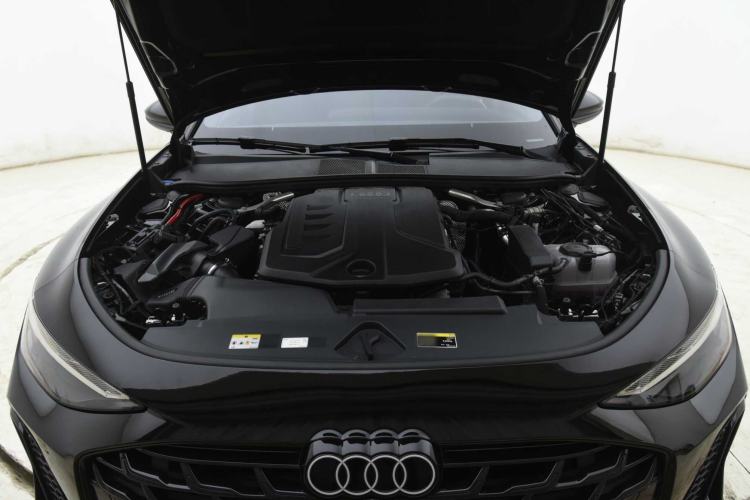 Used Audi A6L 2026 Model 2.0T Selected Elegant Edition Interior 5