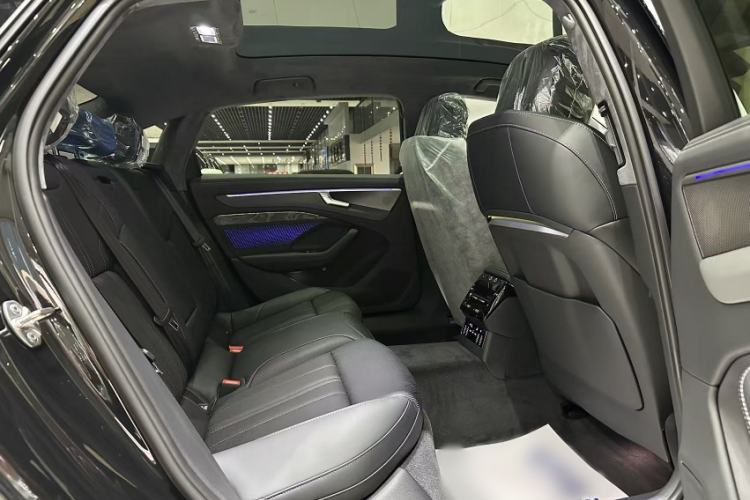 Used Audi A6L 2026 Model 2.0T Premium Elegant Edition Interior 5