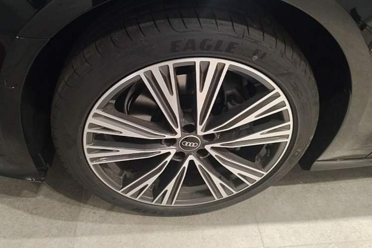 Used Audi A6L 2026 45 TFSI quattro Prestige Dynamic Edition Left Front Wheel Hub