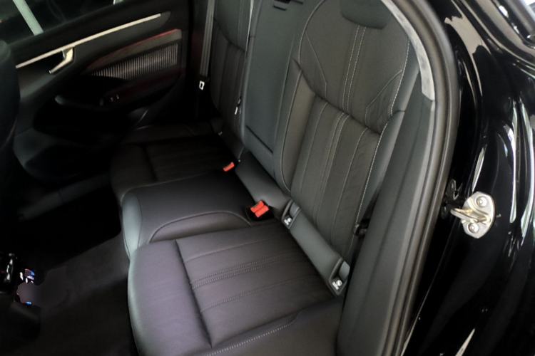 Used Audi A6L 2026 Model 2.0T Premium Elegant Edition Left Rear Seat