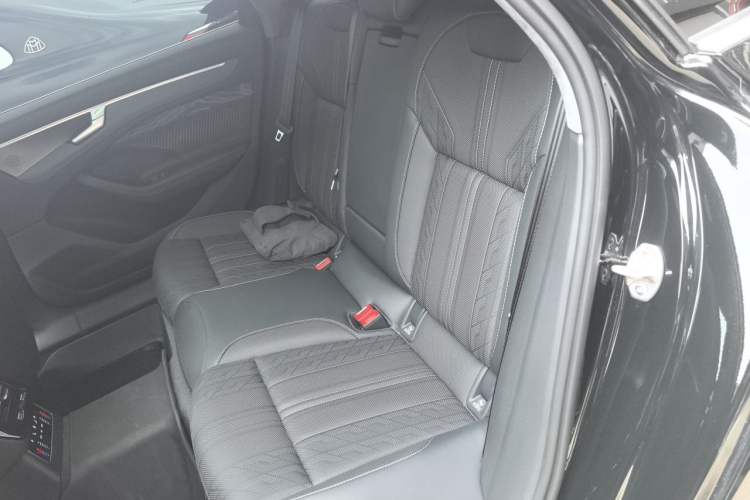 Used Audi A6L 2026 Model 2.0T Premium Elegant Edition Left Rear Seat