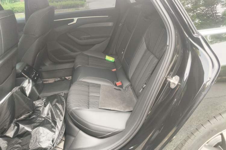 Used Audi A6L 2026 Model 2.0T Selected Elegant Edition Left Rear Seat