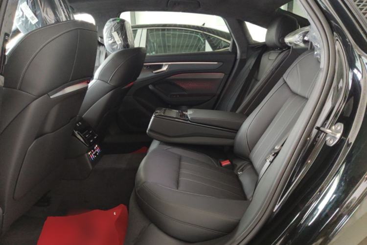 Used Audi A6L 2026 Model 2.0T quattro Premium Elegant Edition Left Rear Seat
