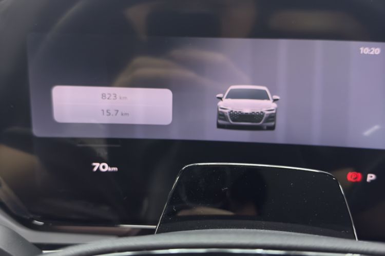 Used Audi A6L 2026 Model 2.0T Selected Elegant Edition Odometer Close Up