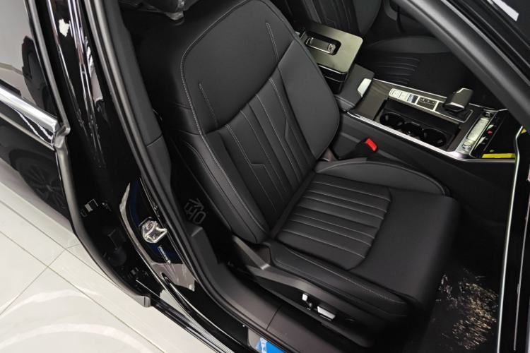 Used Audi A6L 2026 55 TFSI quattro Prestige Dynamic Edition Right Front Seat