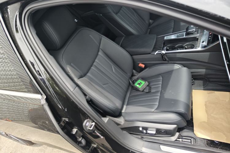 Used Audi A6L 2026 45 TFSI quattro Prestige Dynamic Edition + Premium Package Right Front Seat
