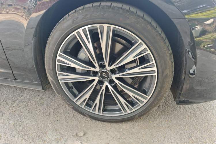 Used Audi A6L 2026 45 TFSI quattro Prestige Dynamic Edition Right Front Wheel Hub
