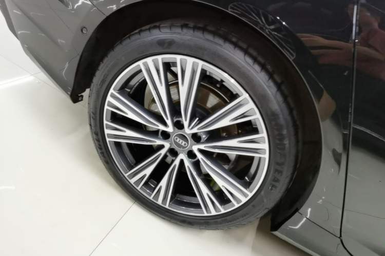 Used Audi A6L 2026 45 TFSI Prestige Dynamic Edition Right Rear Wheel Hub