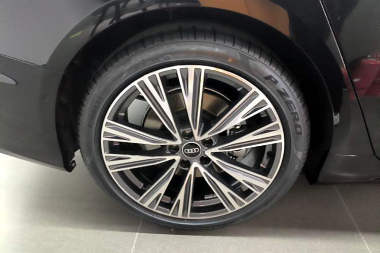 Used Audi A6L 2026 45 TFSI Prestige Dynamic Edition Right Rear Wheel Hub