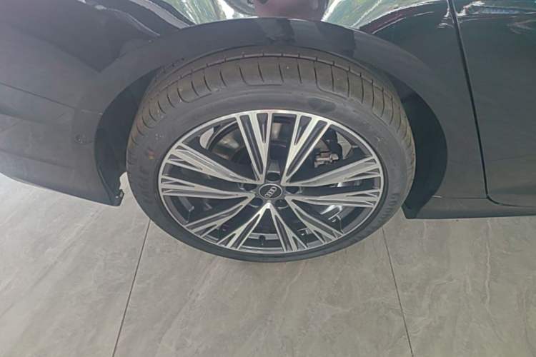 Used Audi A6L 2026 45 TFSI Prestige Dynamic Edition Right Rear Wheel Hub