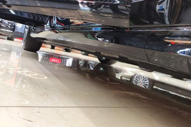 Used Audi A6L 2026 45 TFSI quattro Prestige Dynamic Edition Right Side Sill