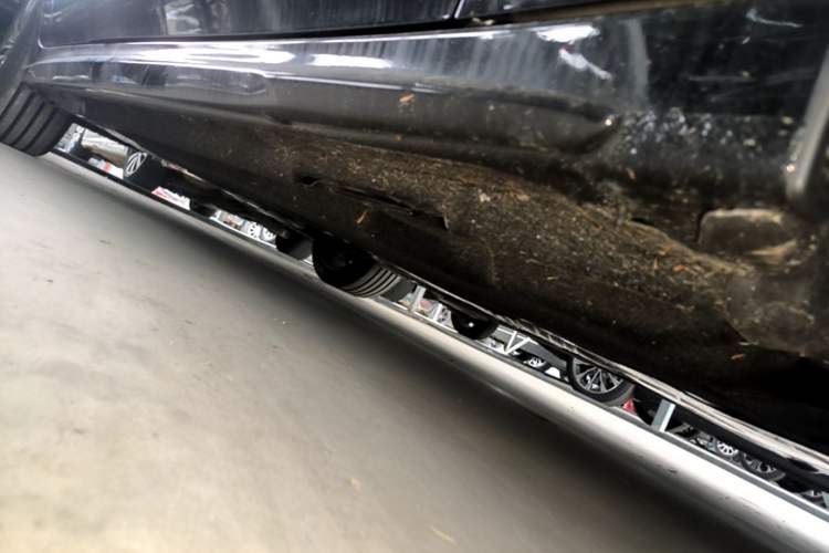 Used Audi A6L 2026 Model 2.0T Premium Elegant Edition Right Side Sill