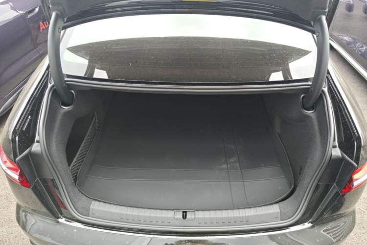 Used Audi A6L 2026 45 TFSI quattro Prestige Dynamic Edition + Premium Package Trunk
