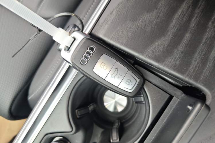Used Audi A6L 2026 45 TFSI quattro Prestige Dynamic Edition + Premium Package Vehicle Key