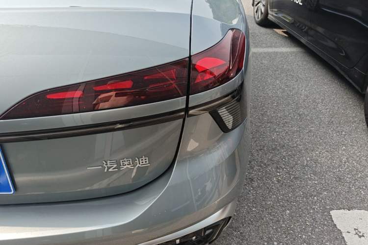 Used Audi A6L 2026 Model 2.0T quattro Premium Elegant Edition Right Rear Taillight