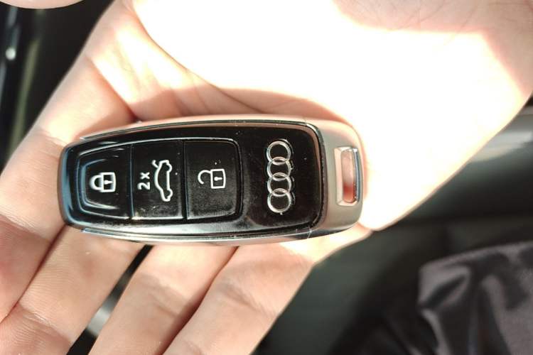 Used Audi A6L 2026 Model 2.0T quattro Premium Elegant Edition Vehicle Key