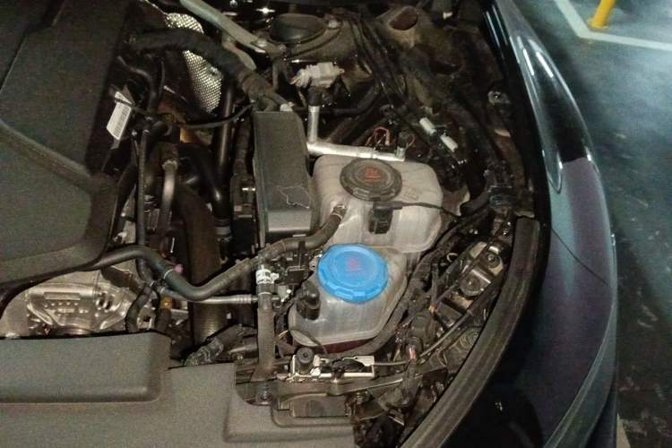 Used Audi A6L 2026 Model 2.0T quattro Premium Elegant Edition Engine Bay Left