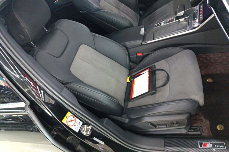 Used Audi A6L New Energy 2020 55 TFSI e quattro Right Front Seat
