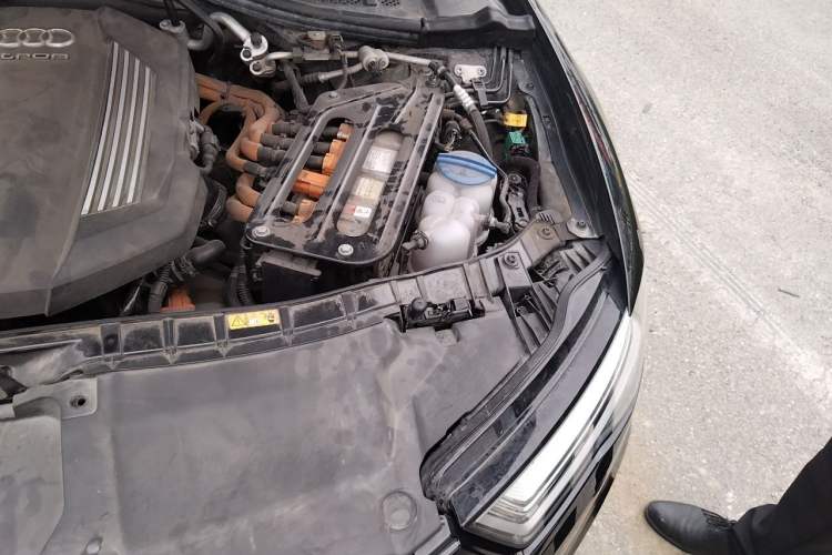 Used Audi A6L New Energy 2018 40 e-tron Engine Bay Left