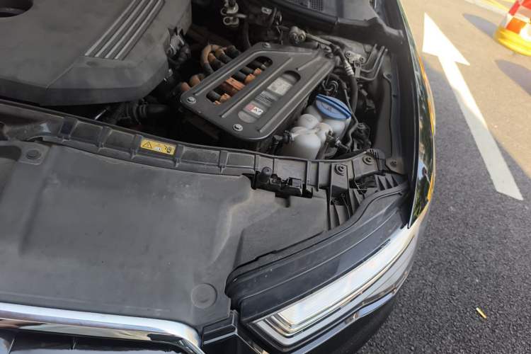 Used Audi A6L New Energy 2018 40 e-tron Engine Bay Left