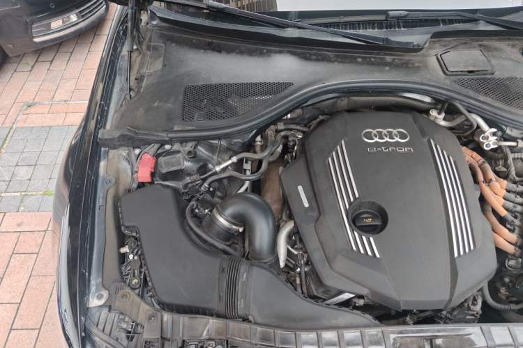 Used Audi A6L New Energy 2018 40 e-tron Engine Bay Right