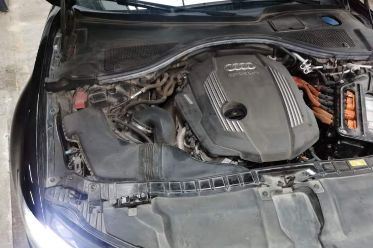 Used Audi A6L New Energy 2018 40 e-tron Engine Bay Right
