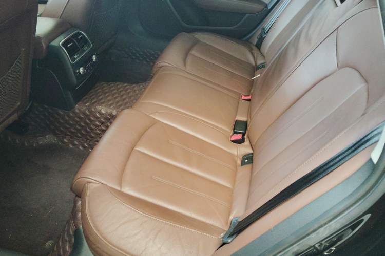 Used Audi A6L New Energy 2018 40 e-tron Interior 4