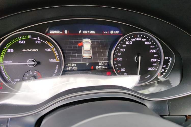 Used Audi A6L New Energy 2018 40 e-tron Odometer Close Up