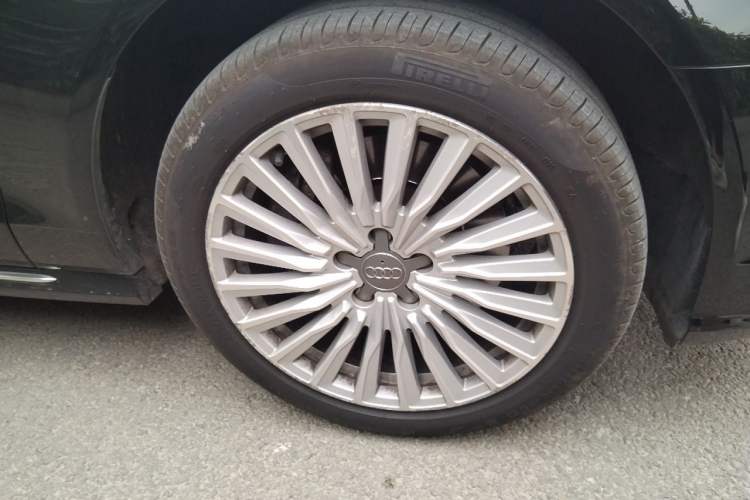 Used Audi A6L New Energy 2018 40 e-tron Right Front Wheel Hub