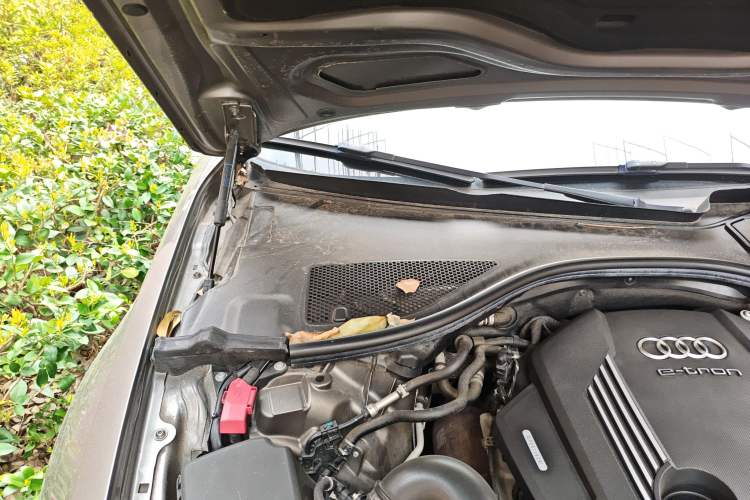 Used Audi A6L New Energy 2018 40 e-tron Engine Bay Right