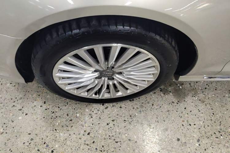 Used Audi A6L New Energy 2018 40 e-tron Left Front Wheel Hub