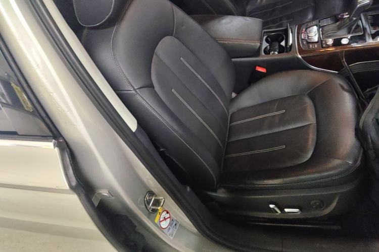 Used Audi A6L New Energy 2018 40 e-tron Right Front Seat