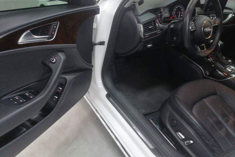 Used Audi A6L New Energy 2018 40 e-tron Interior 3