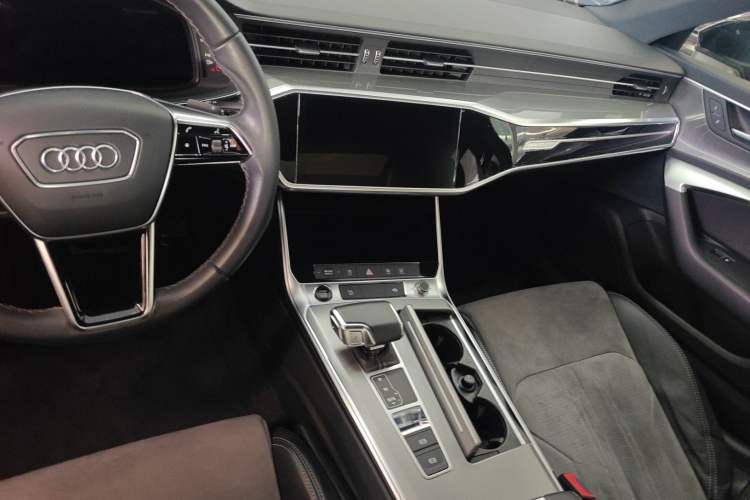 Used Audi A6L New Energy 2020 55 TFSI e quattro Audio And AC Panel