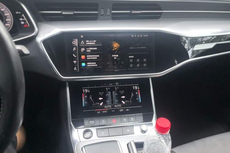 Used Audi A6L New Energy 2020 55 TFSI e quattro Audio And AC Panel
