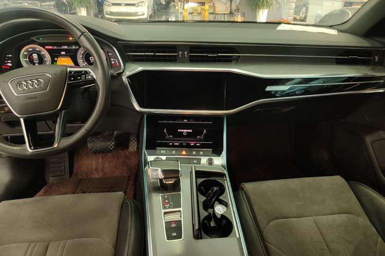 Used Audi A6L New Energy 2020 55 TFSI e quattro Audio And AC Panel
