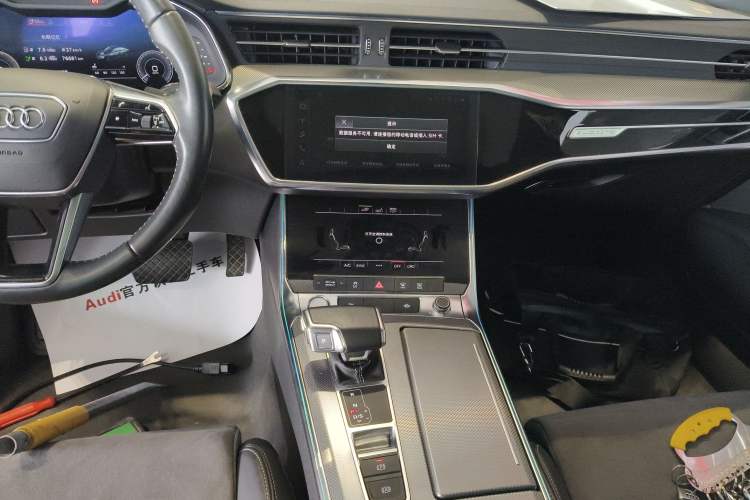 Used Audi A6L New Energy 2020 55 TFSI e quattro Audio And AC Panel