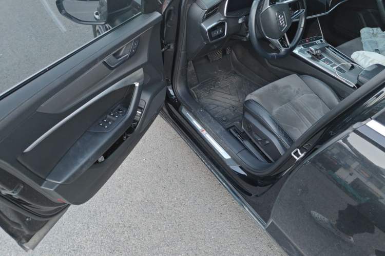 Used Audi A6L New Energy 2020 55 TFSI e quattro Driver Seat