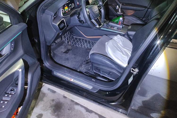 Used Audi A6L New Energy 2020 55 TFSI e quattro Driver Seat