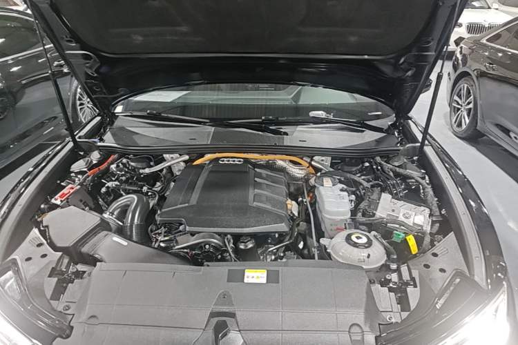 Used Audi A6L New Energy 2020 55 TFSI e quattro Engine Bay