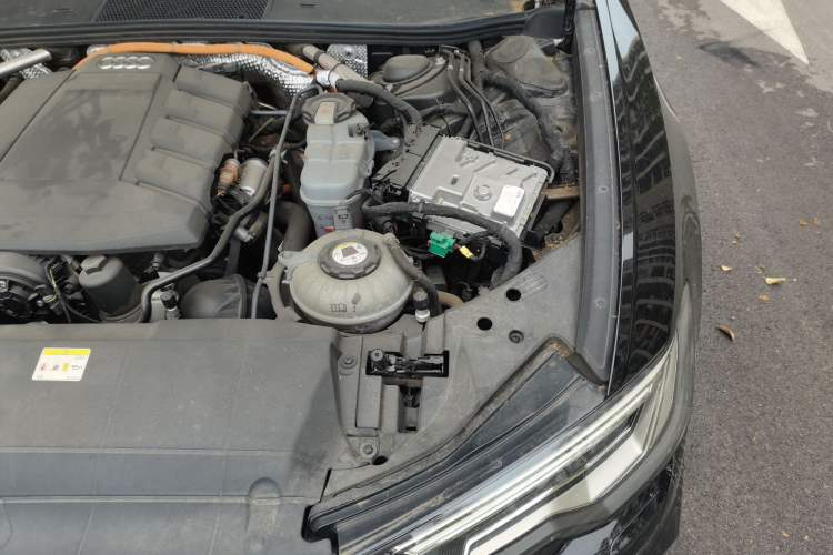 Used Audi A6L New Energy 2020 55 TFSI e quattro Engine Bay Left